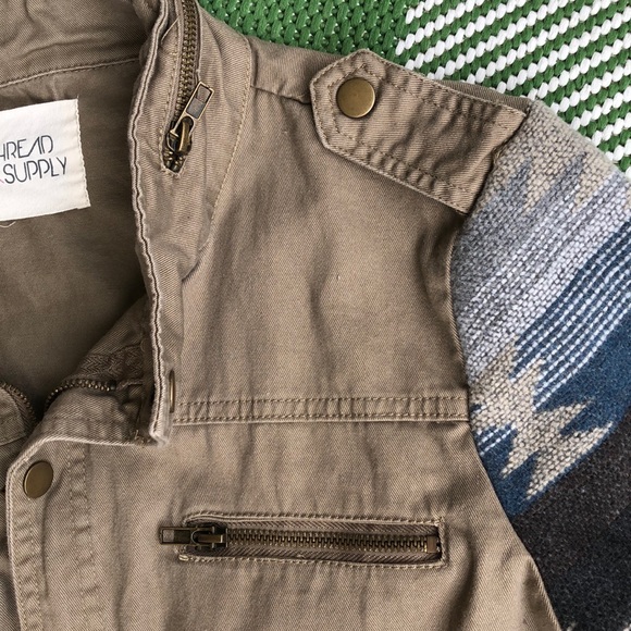 Thread & Supply kaki jacket with blue Aztec design, snap front & lots of pockets - Picture 3 of 8